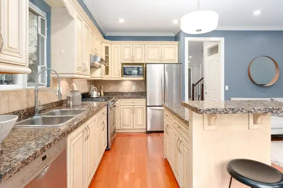 6350 Douglas Street, West Vancouver For Sale - image 11