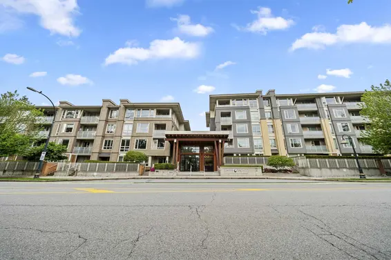101 2665 Mountain Highway, North Vancouver