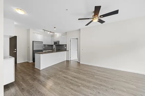 101 2665 Mountain Highway, North Vancouver For Sale - image 10