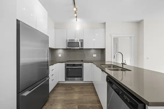 101 2665 Mountain Highway, North Vancouver For Sale - image 20