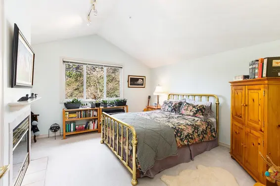 D 1133 East 29th Street, North Vancouver For Sale - image 16