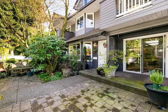 D 1133 East 29th Street, North Vancouver For Sale - image 2