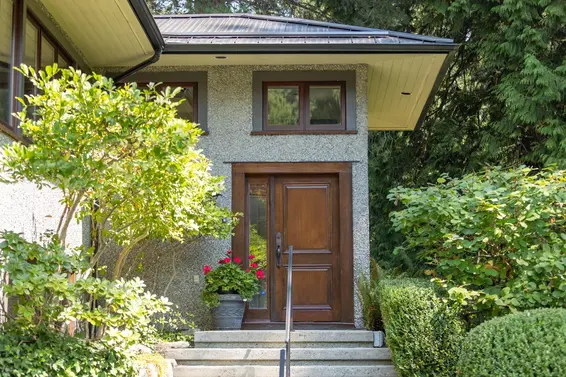 431 Southborough Drive, West Vancouver For Sale - image 3