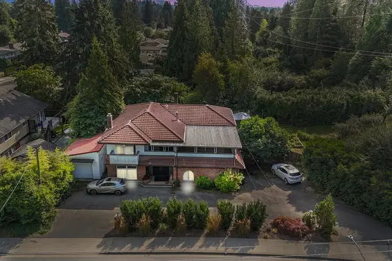 815 East 29th Street, North Vancouver For Sale - image 1
