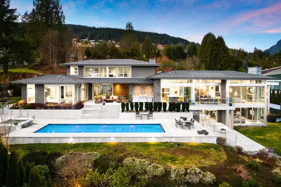 545 Robin Hood Road, West Vancouver