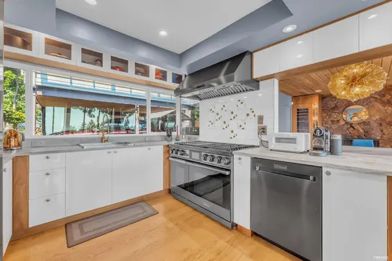 1315 Tyrol Road, West Vancouver For Sale - image 11