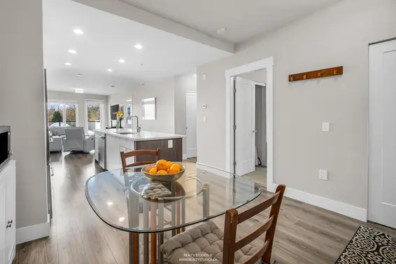 401 1496 Charlotte Road, North Vancouver For Sale - image 13