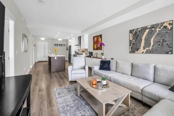 401 1496 Charlotte Road, North Vancouver For Sale - image 5