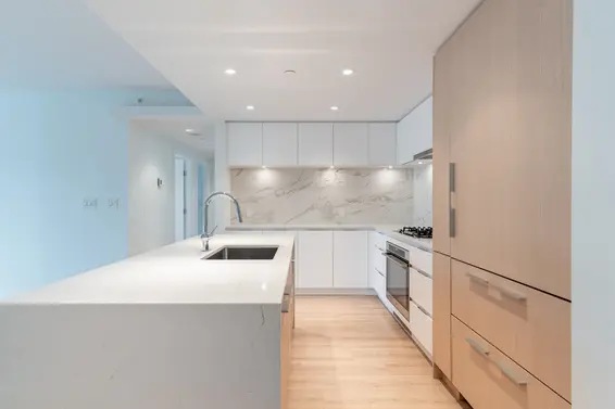 401 1500 Fern Street, North Vancouver For Sale - image 4