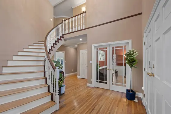 4905 Chalet Place, North Vancouver For Sale - image 19