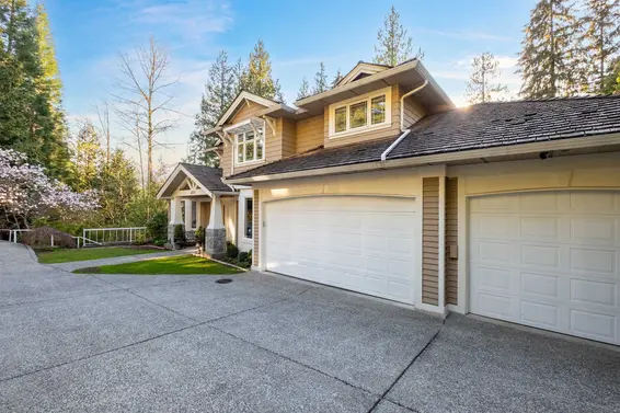 4905 Chalet Place, North Vancouver For Sale - image 3