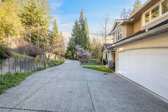 4905 Chalet Place, North Vancouver For Sale - image 4