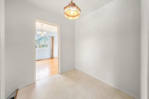780 East 16th Street, North Vancouver For Sale - image 11
