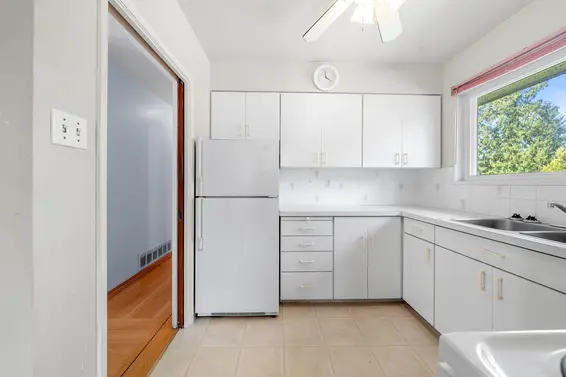 780 East 16th Street, North Vancouver For Sale - image 13