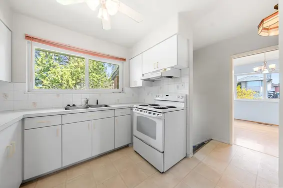 780 East 16th Street, North Vancouver For Sale - image 15