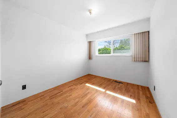 780 East 16th Street, North Vancouver For Sale - image 17