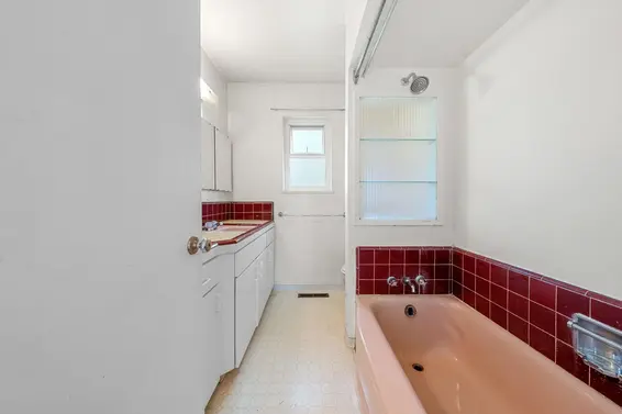 780 East 16th Street, North Vancouver For Sale - image 18