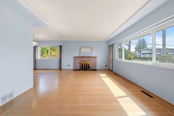 780 East 16th Street, North Vancouver For Sale - image 4