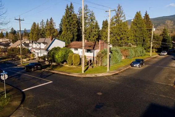 780 East 16th Street, North Vancouver For Sale - image 40