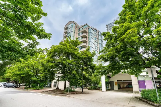 604 140 East 14th Street, North Vancouver