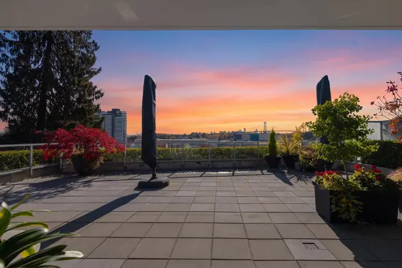 502 866 Arthur Erickson Place, West Vancouver For Sale - image 7