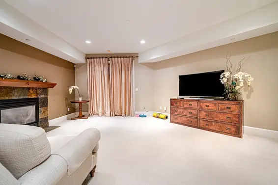 1116 Lawson Avenue, West Vancouver For Sale - image 32