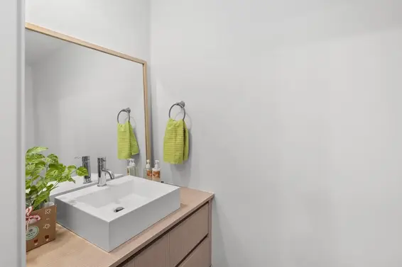 3 752 East 3rd Street, North Vancouver For Sale - image 10