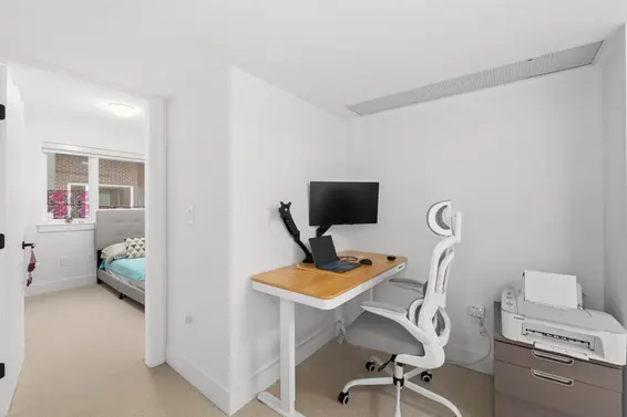 3 752 East 3rd Street, North Vancouver For Sale - image 23