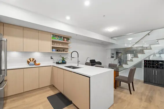 3 752 East 3rd Street, North Vancouver For Sale - image 3