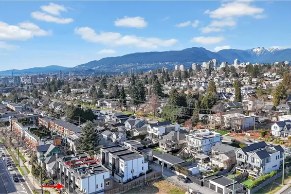 3 752 East 3rd Street, North Vancouver For Sale - image 39