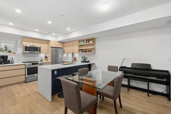 3 752 East 3rd Street, North Vancouver For Sale - image 4