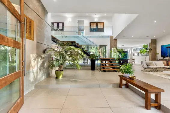 388 Hidhurst Place, West Vancouver For Sale - image 2