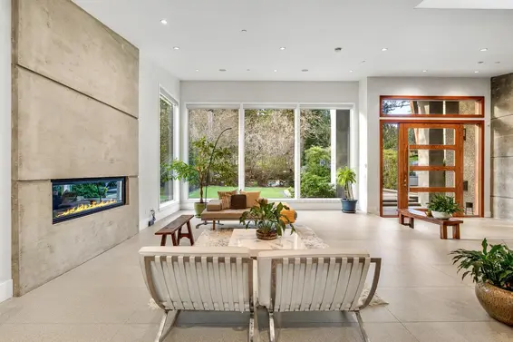 388 Hidhurst Place, West Vancouver For Sale - image 4