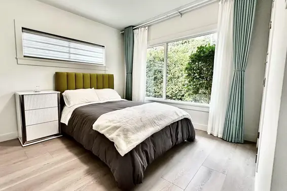 1010 Keith Road, West Vancouver For Sale - image 10