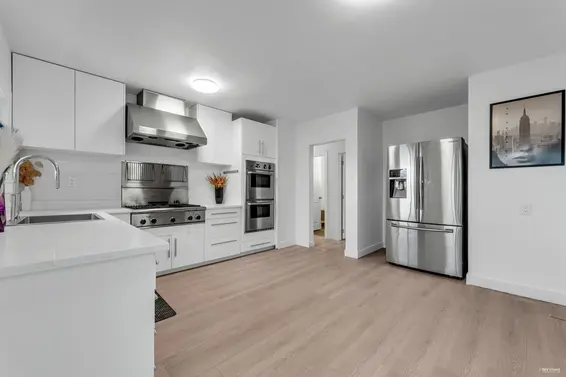 1010 Keith Road, West Vancouver For Sale - image 16