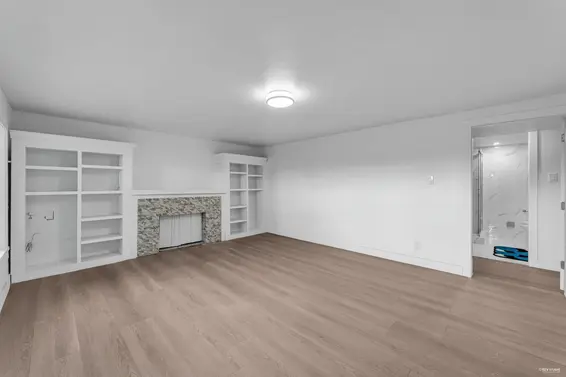 1010 Keith Road, West Vancouver For Sale - image 23