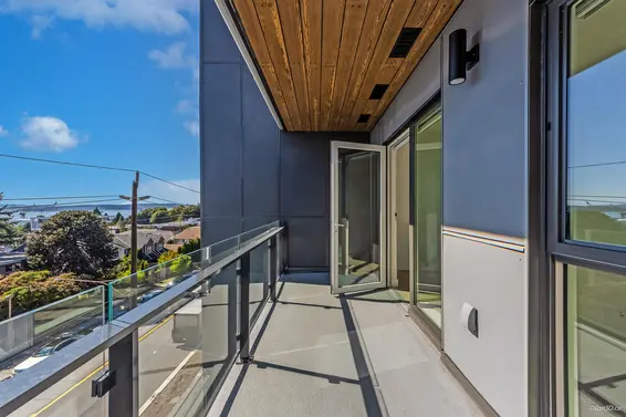 455 422 East 3rd Street, North Vancouver For Sale - image 23