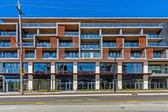 455 422 East 3rd Street, North Vancouver For Sale - image 3
