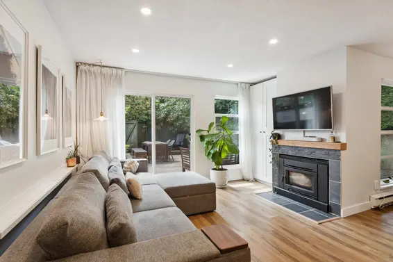 1 900 West 17th Street, North Vancouver For Sale - image 4