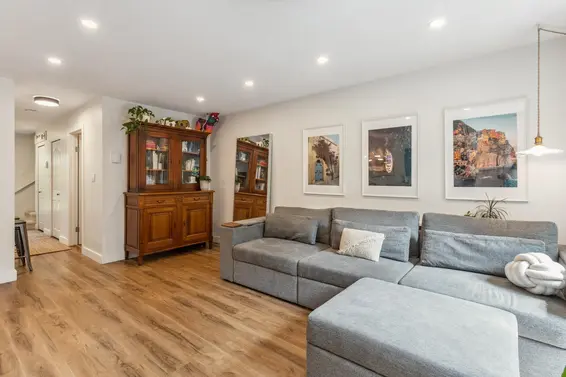 1 900 West 17th Street, North Vancouver For Sale - image 5