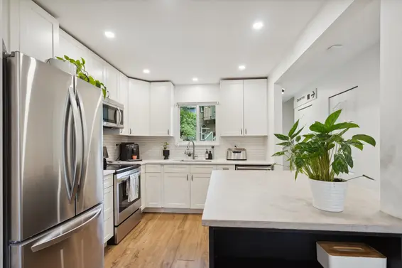 1 900 West 17th Street, North Vancouver For Sale - image 8
