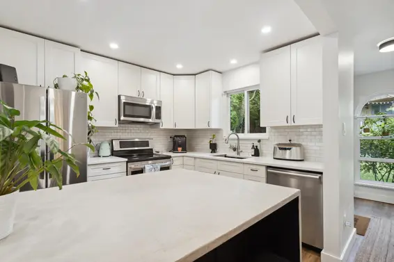 1 900 West 17th Street, North Vancouver For Sale - image 9