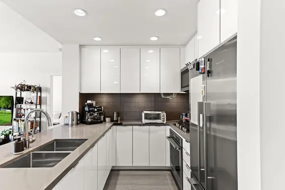 208 277 West 1st Street, North Vancouver For Sale - image 6