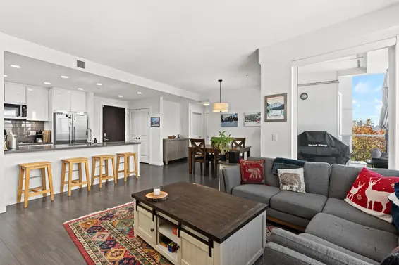 208 277 West 1st Street, North Vancouver For Sale - image 7