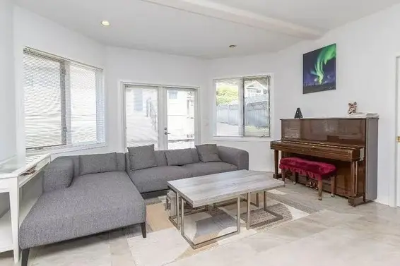 1361 Inglewood Avenue, West Vancouver For Sale - image 11