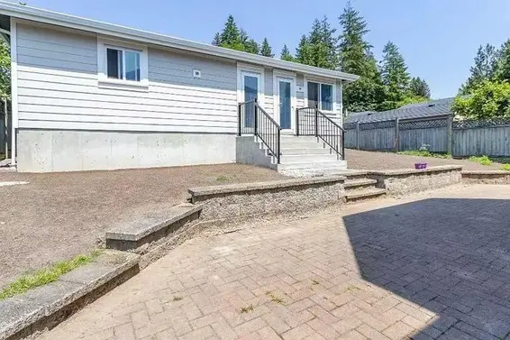 1361 Inglewood Avenue, West Vancouver For Sale - image 2