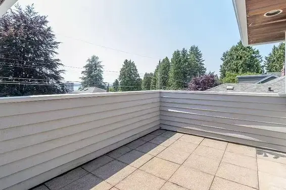 1361 Inglewood Avenue, West Vancouver For Sale - image 6