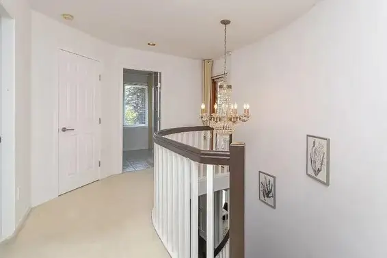 1361 Inglewood Avenue, West Vancouver For Sale - image 8