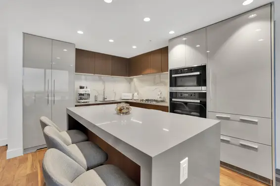 1302 1675 Lions Gate Lane, North Vancouver For Sale - image 3
