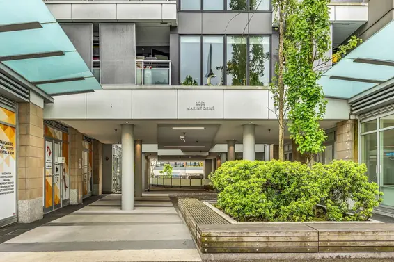410 1061 Marine Drive, North Vancouver